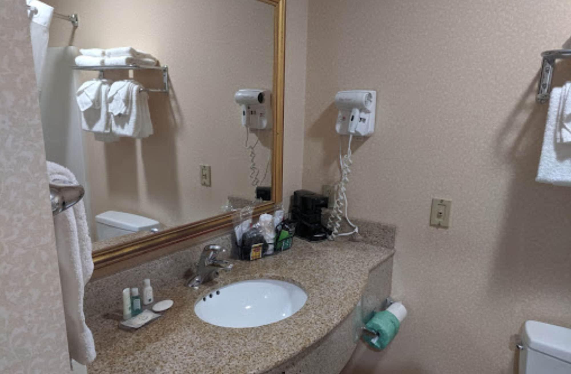 Econo Lodge Glens Falls - Lake George Kültér fotó