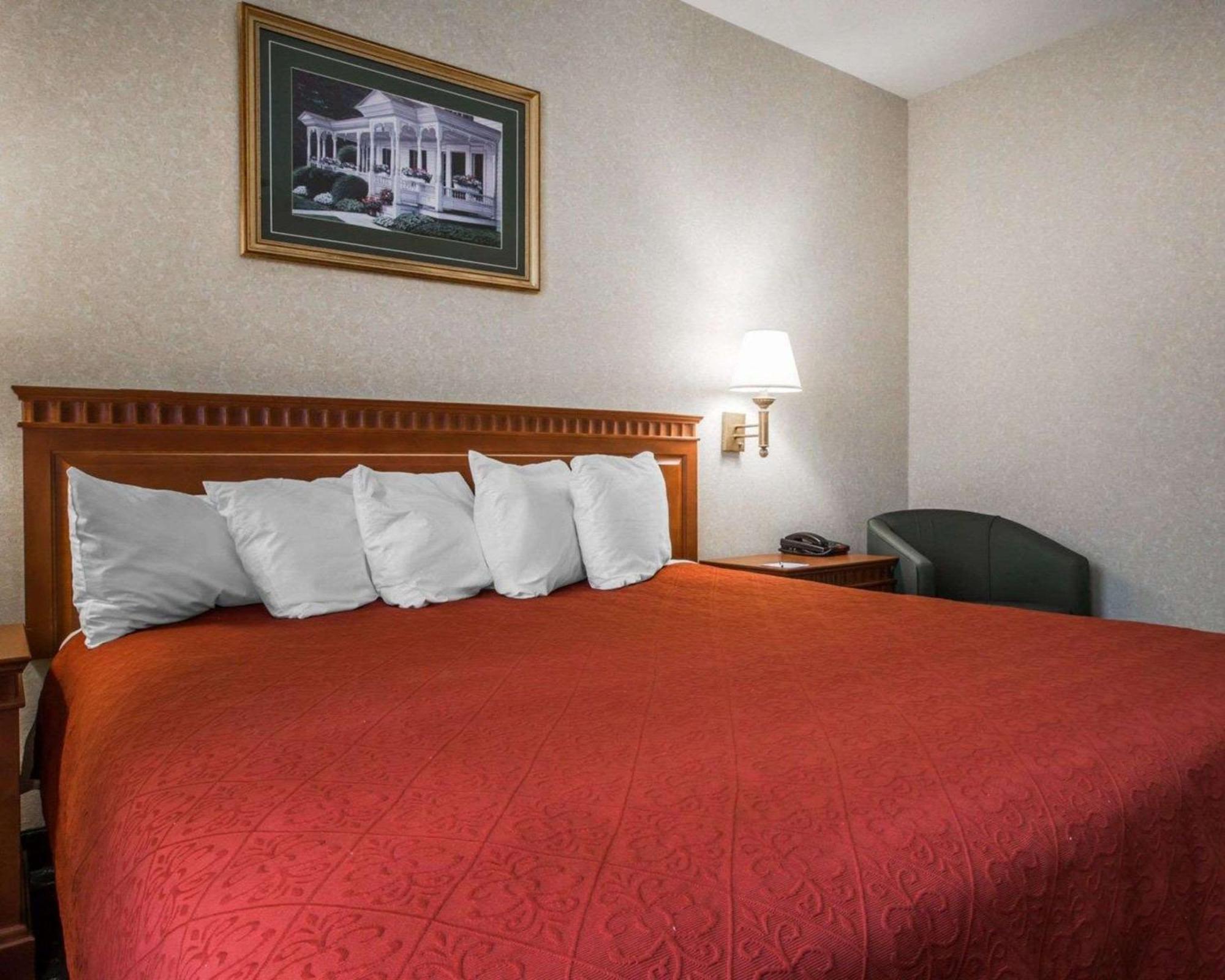 Econo Lodge Glens Falls - Lake George Kültér fotó