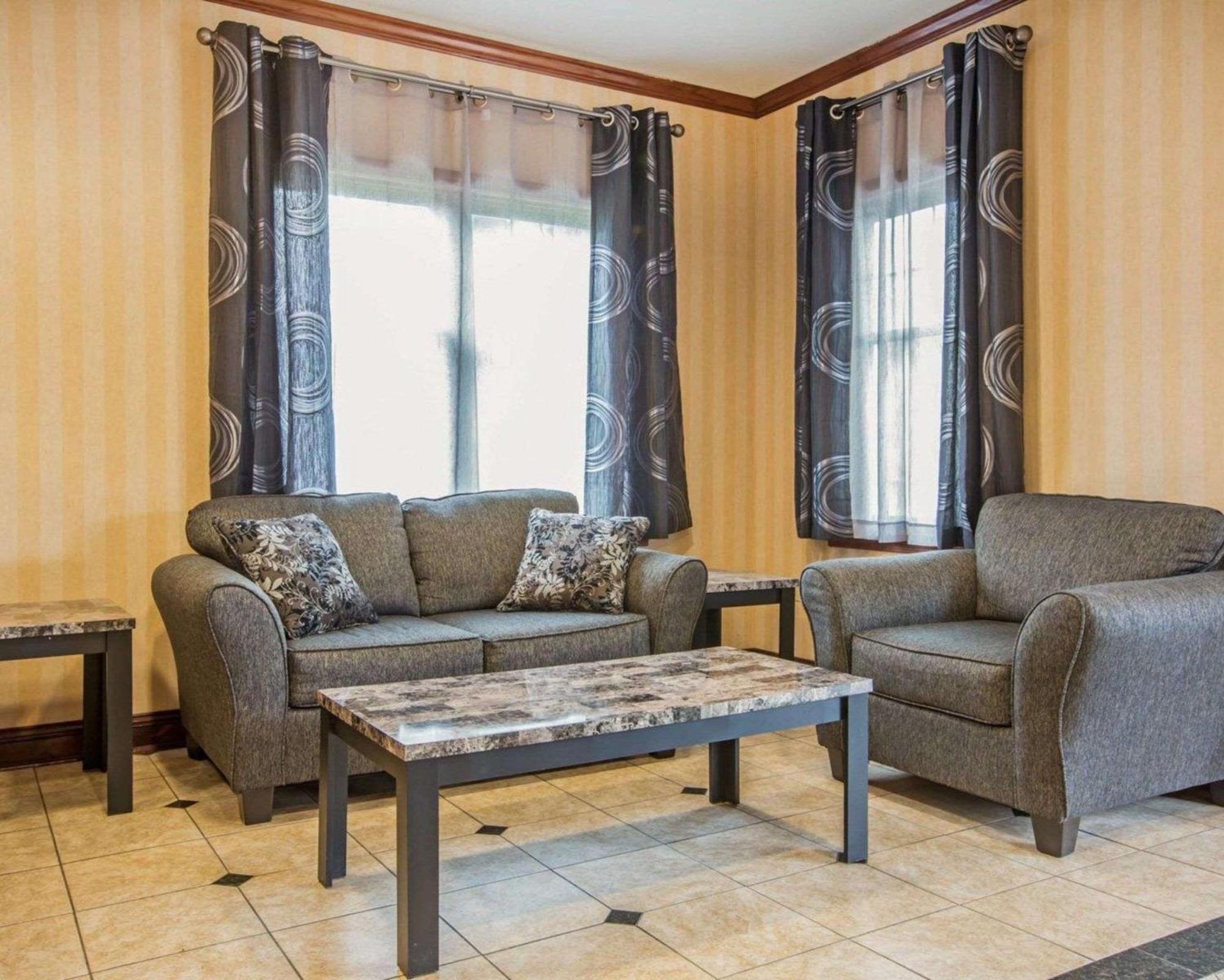 Econo Lodge Glens Falls - Lake George Kültér fotó